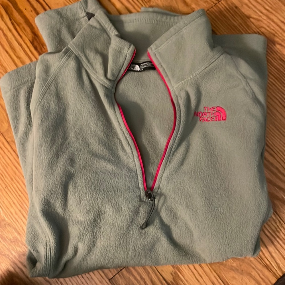 The North Face pull over